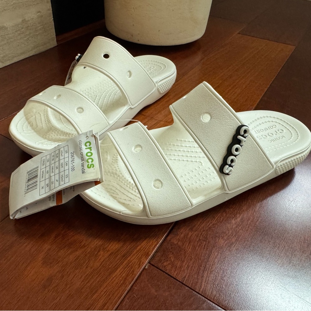 NWT Crocs Unisex Slip-ons, Men’s 5/ Women’s 7